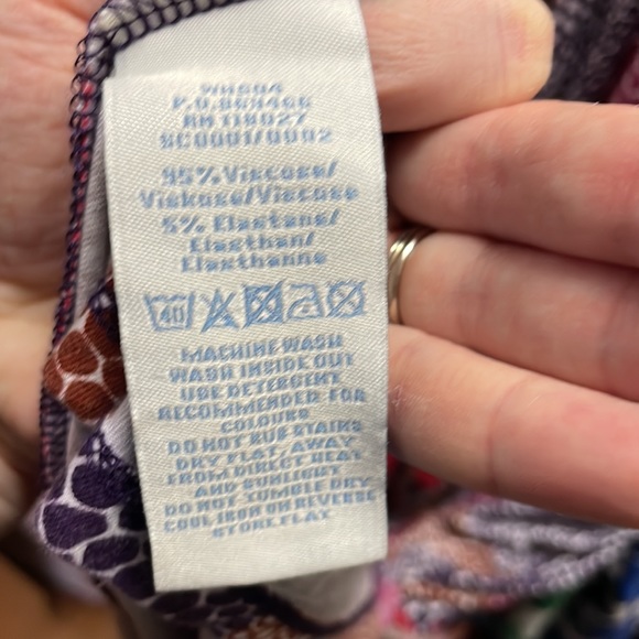 Beautiful Boden maxi dress, flattering v neck and smocked waist, size 8 - Picture 6 of 6